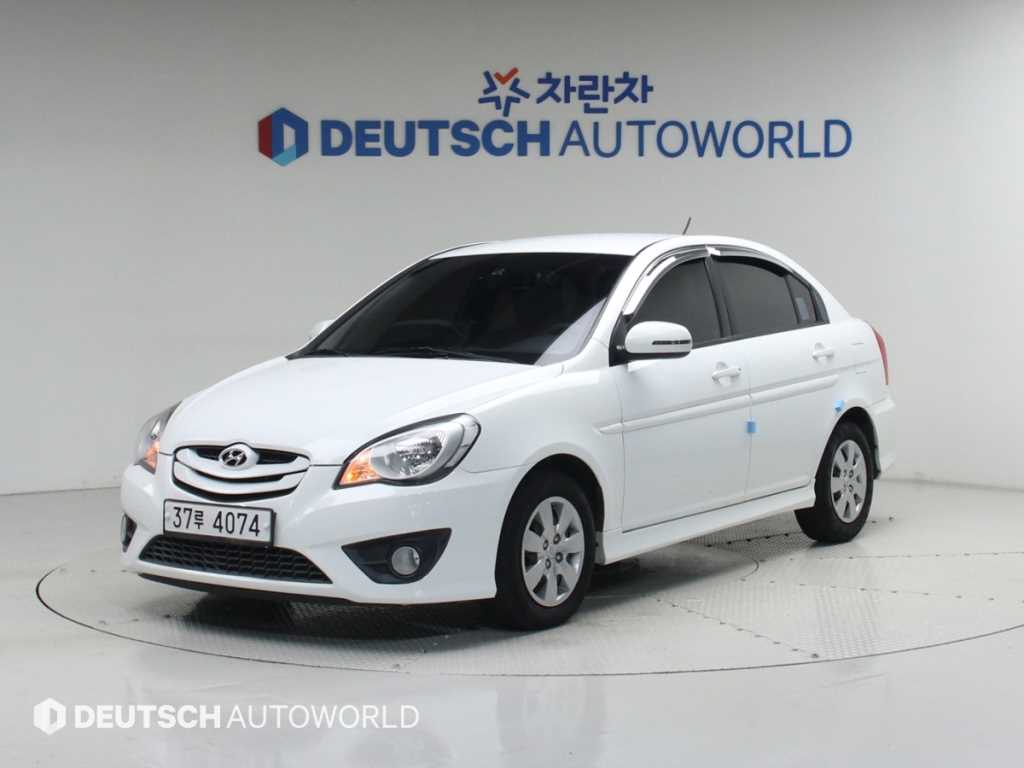 HYUNDAI Verna 2011 Blanco - Importación desde Corea - HF Imports Iquique - Foto 1