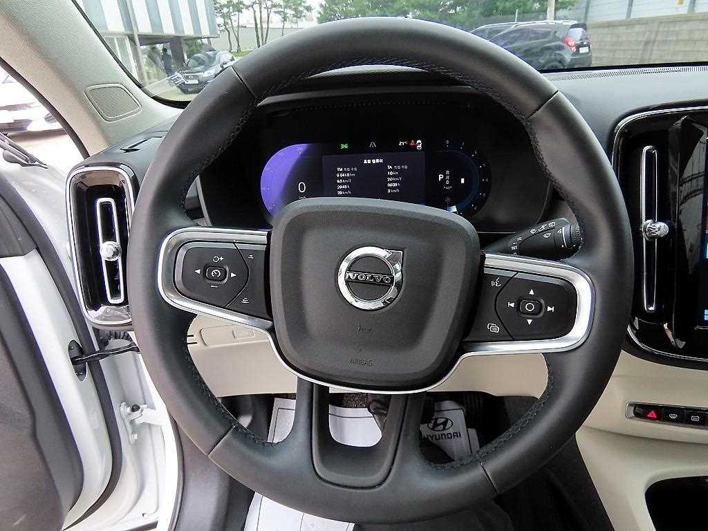 Volvo XC40 - Vista 8