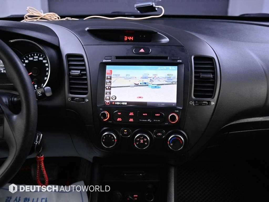 KIA K3 2016 Blanco - Importación desde Corea - HF Imports Iquique - Foto 14