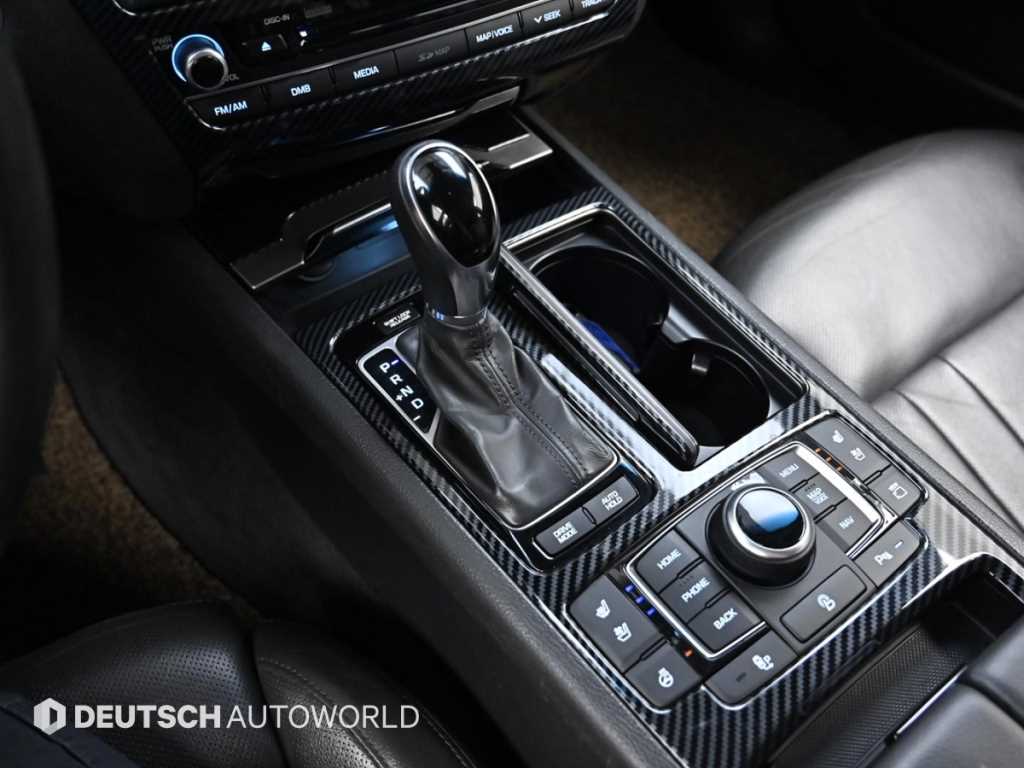 HYUNDAI Genesis - Vista 9