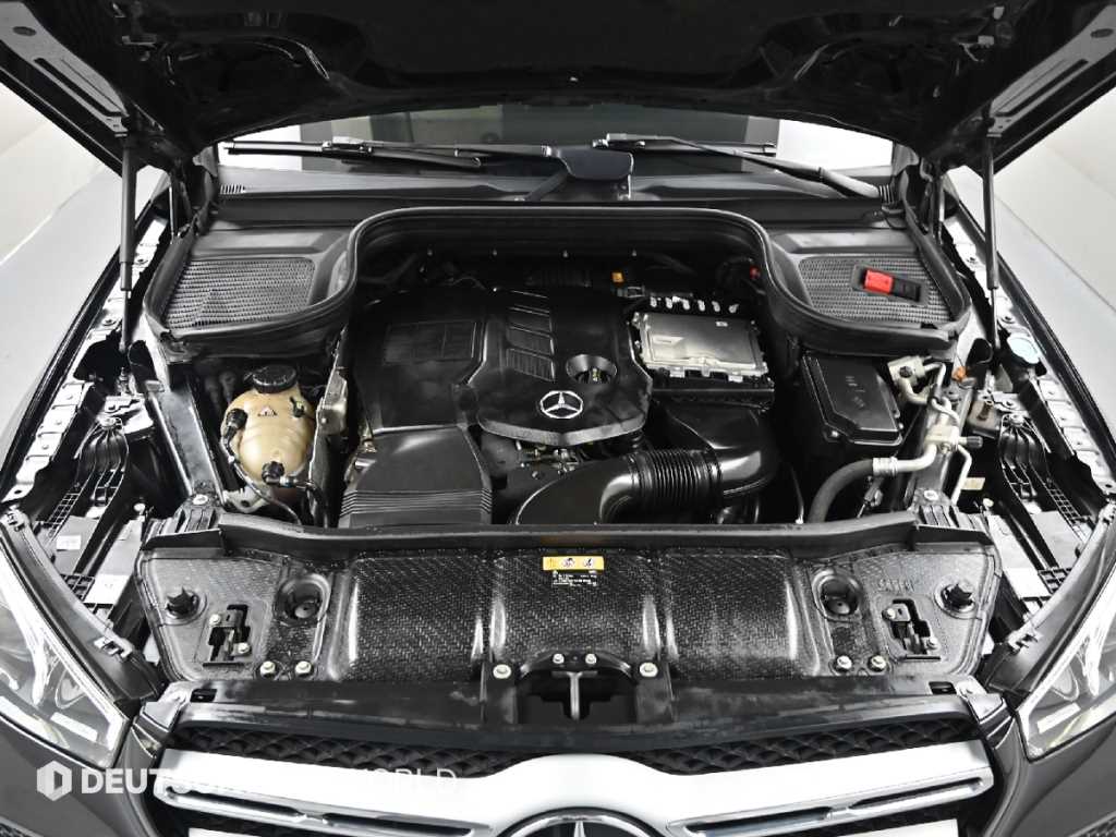 Mercedes Benz GLE Class - Vista 6