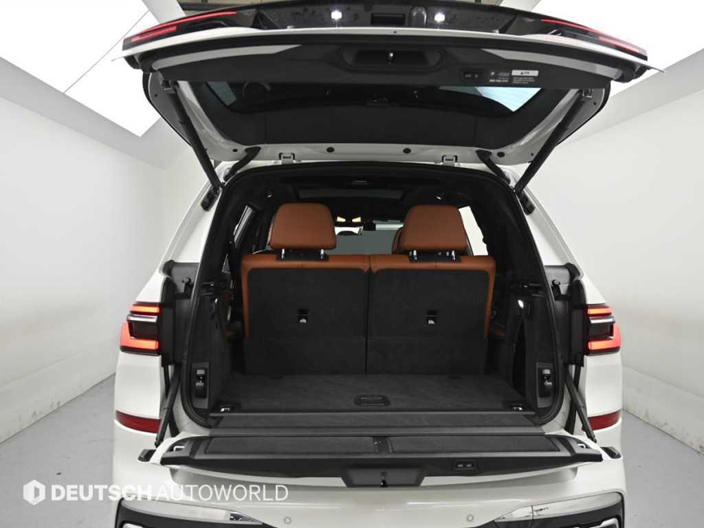 BMW X7 - Vista 5