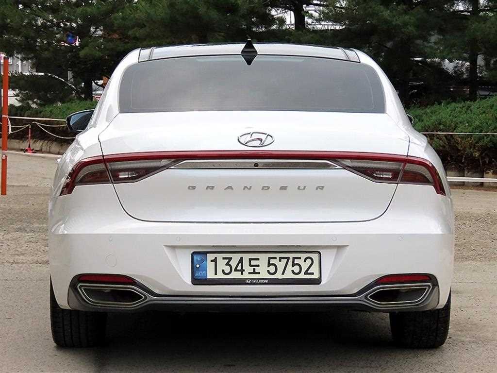 HYUNDAI Grandeur - Vista 4