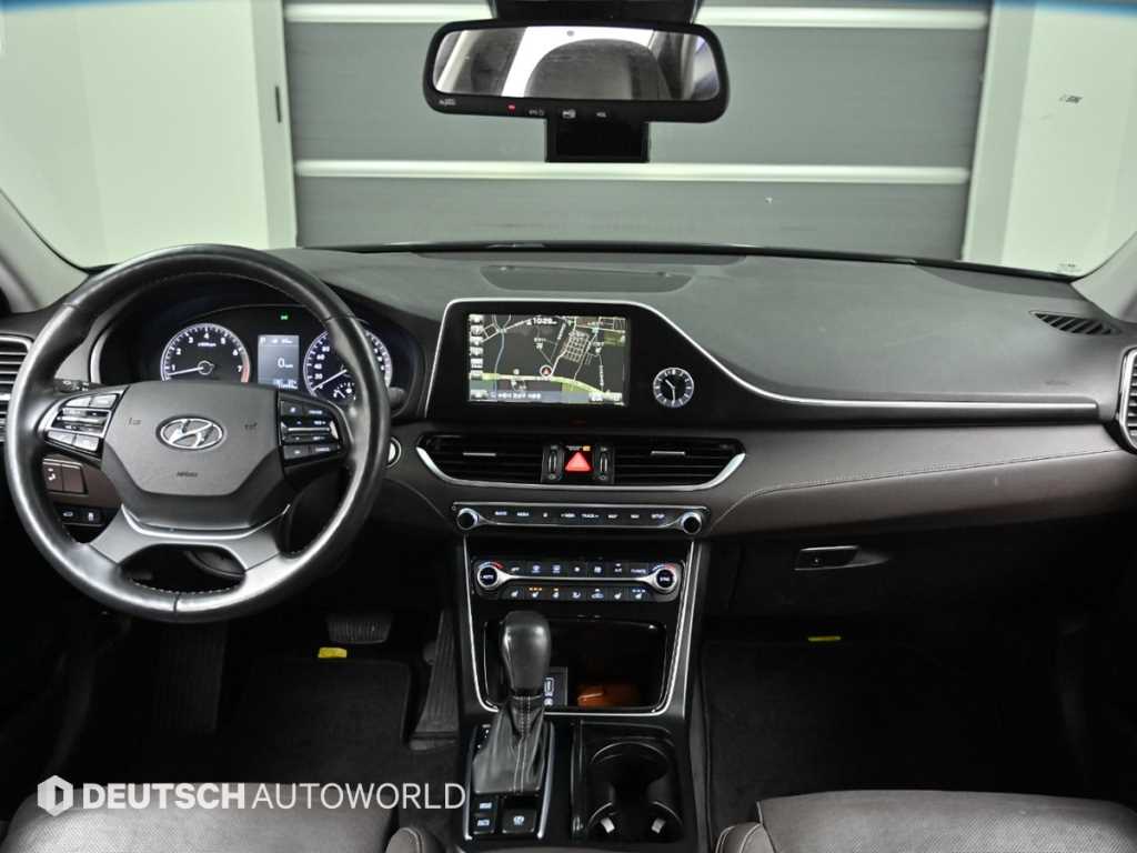 HYUNDAI Grandeur - Vista 7