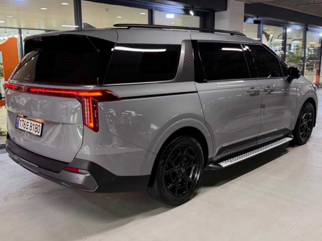 KIA Carnival - Vista 4