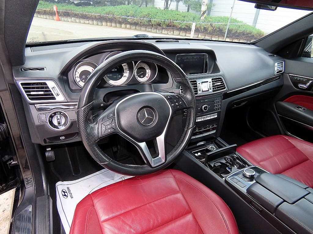 Mercedes Benz E class - Vista 7