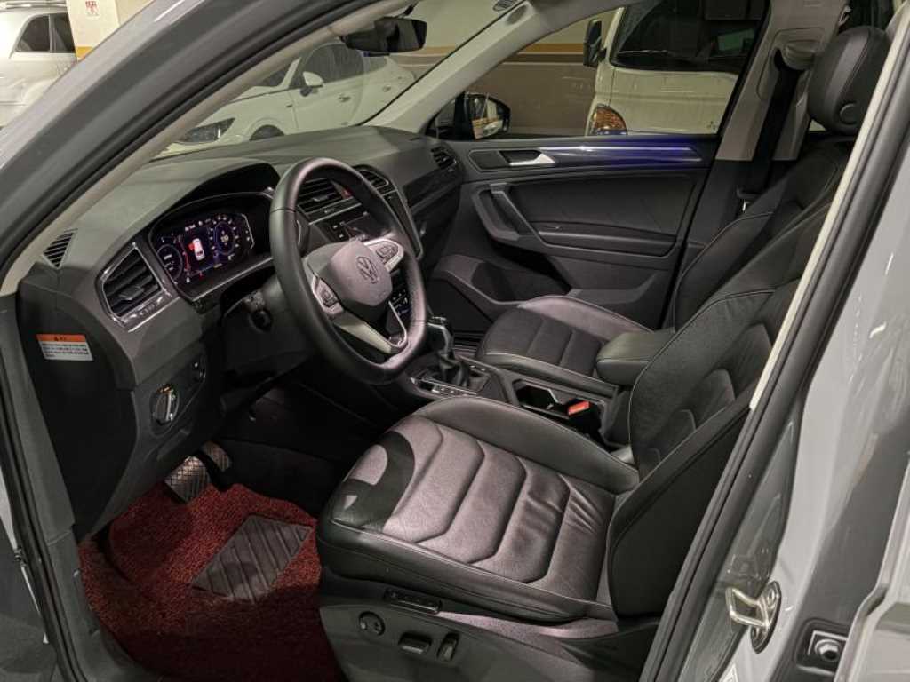 Volkswagen Tiguan - Vista 6