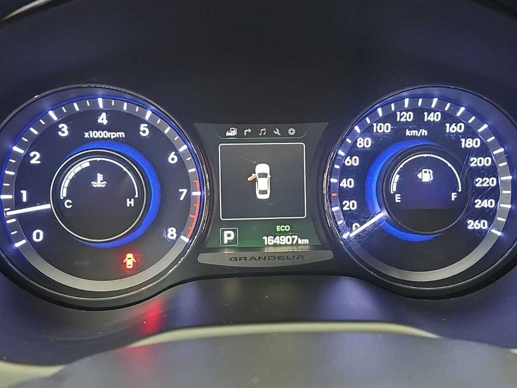HYUNDAI Grandeur - Vista 6