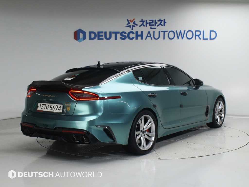 KIA Stinger - Vista 2