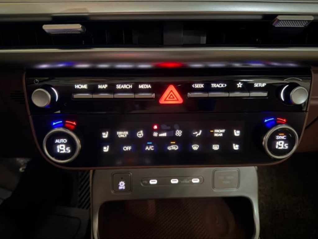 HYUNDAI IONIQ 9 - Vista 12