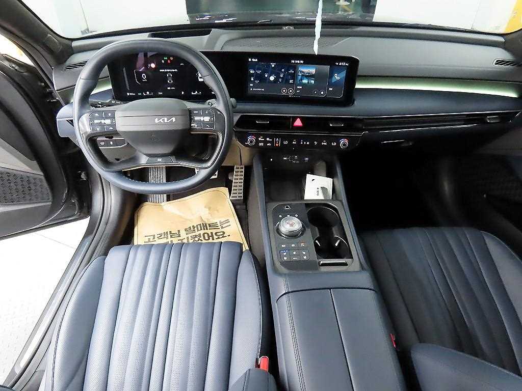KIA K8 - Vista 7