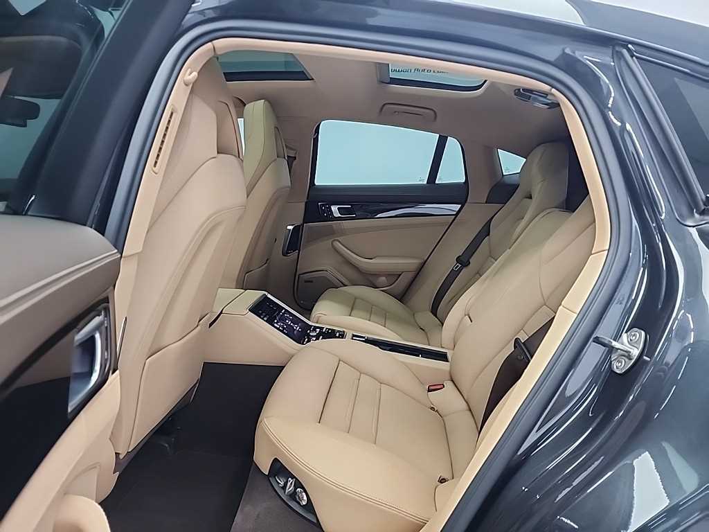 Porsche Panamera - Vista 12