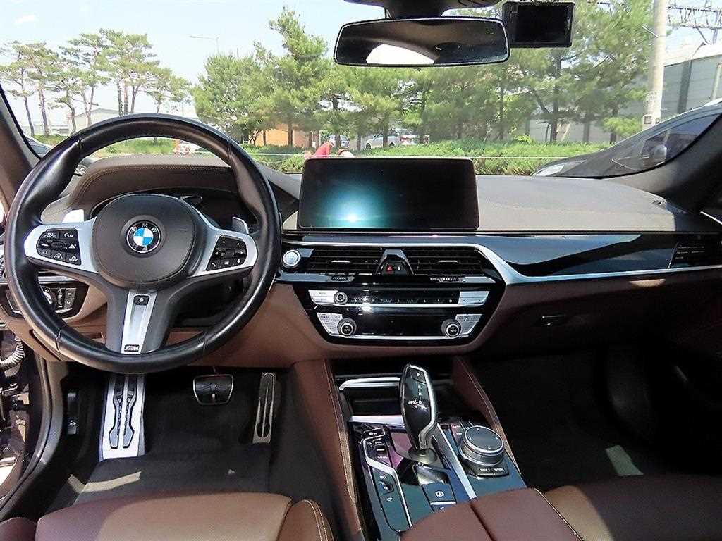 BMW 5 Series - Vista 7