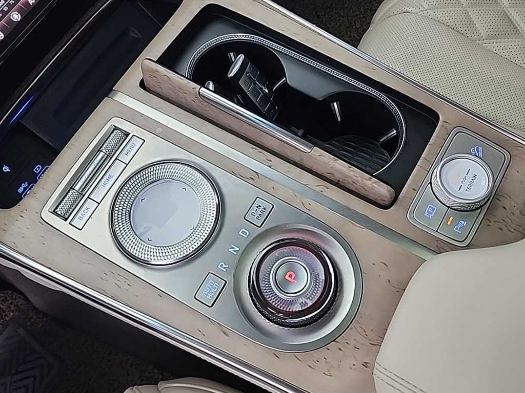 Genesis GV80 - Vista 8