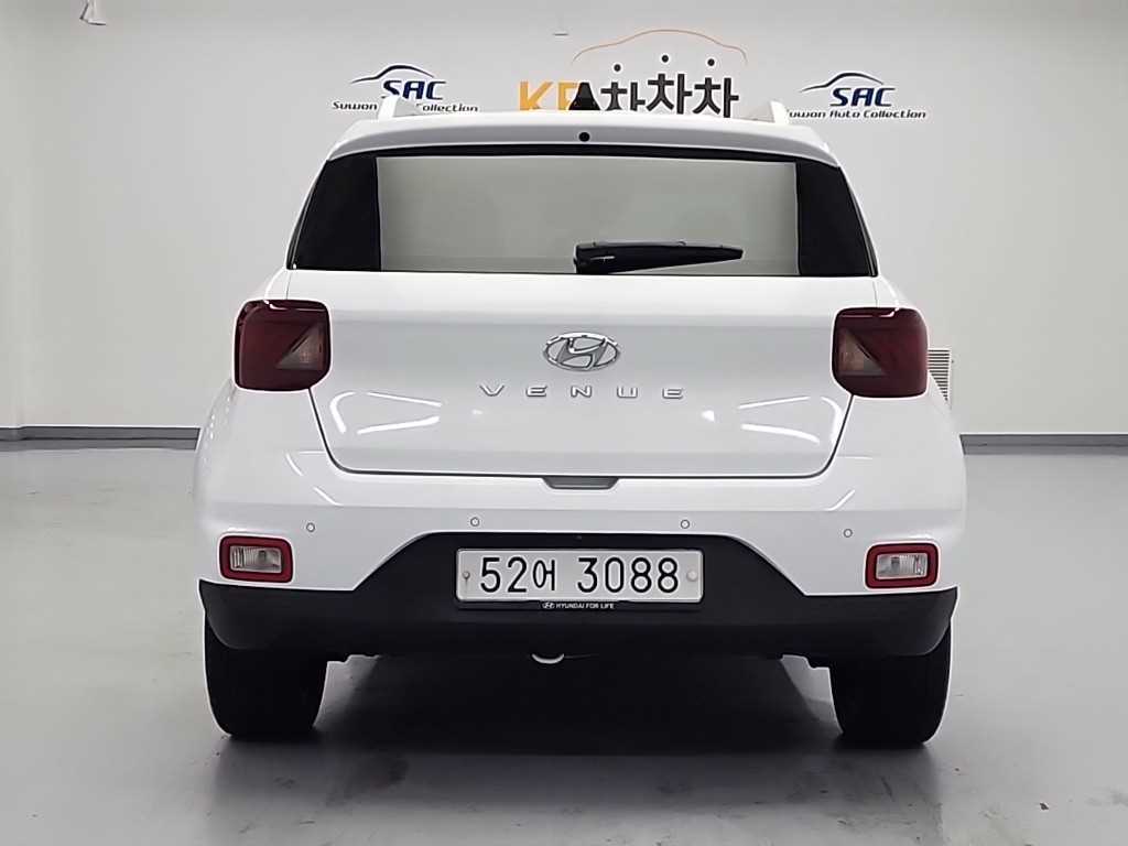 HYUNDAI Venue - Vista 3