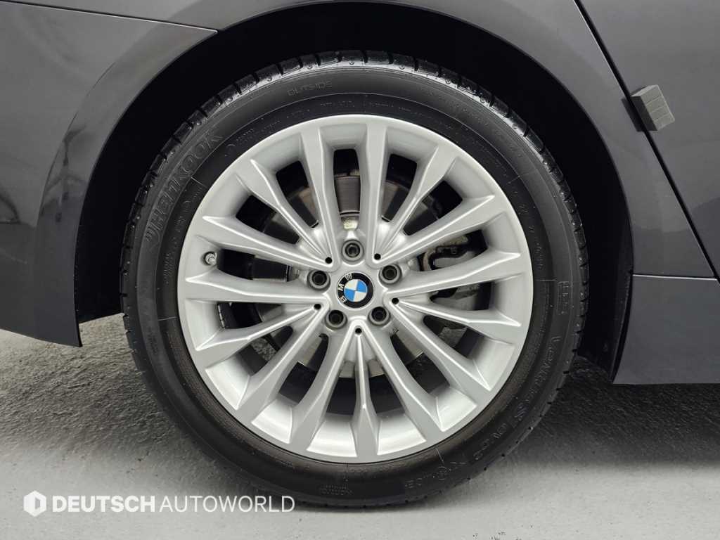 BMW 5 Series - Vista 5
