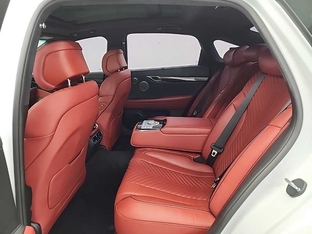 Genesis G80 - Vista 12