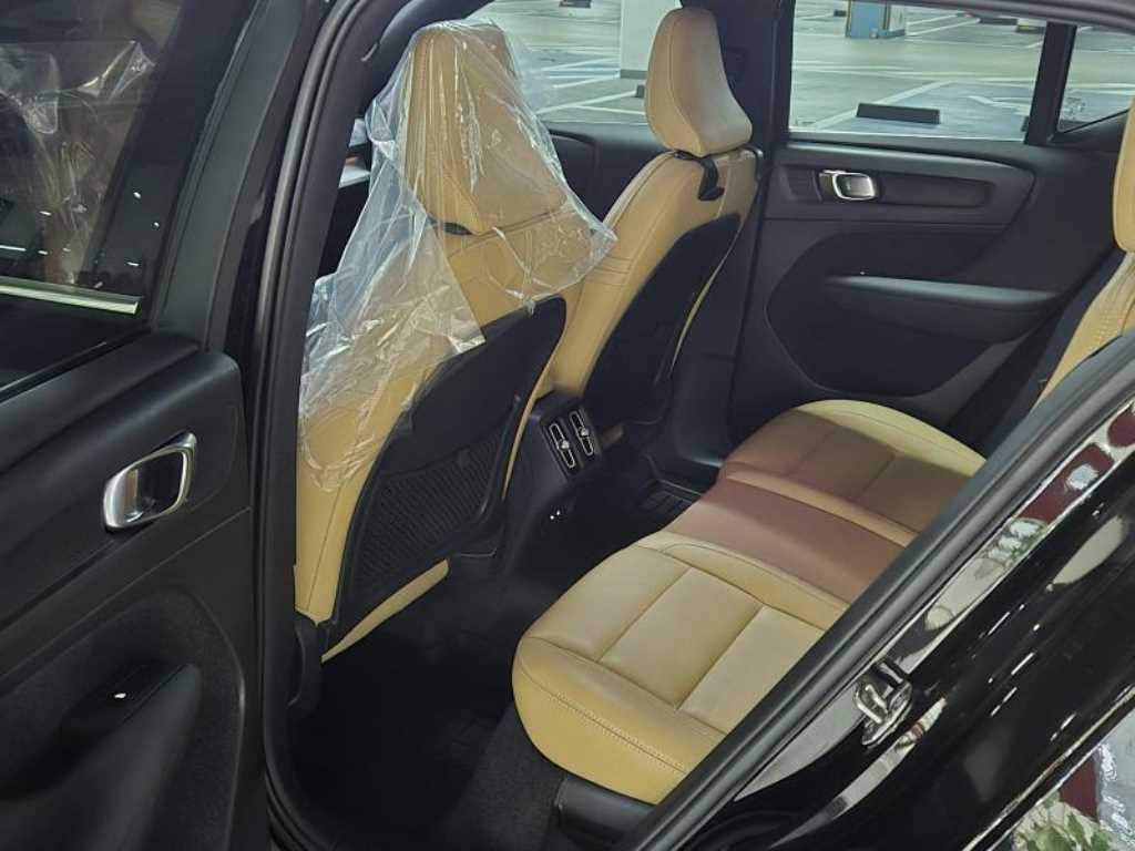 Volvo XC40 - Vista 7