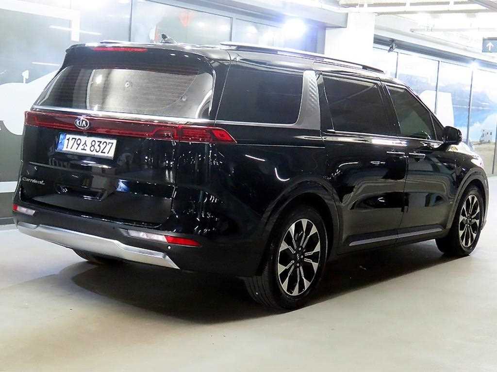 KIA Carnival - Vista 4