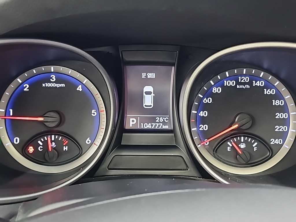 HYUNDAI Santa Fe - Vista 6