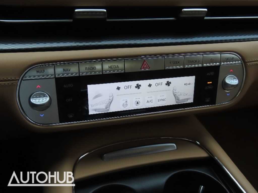 Genesis G90 - Vista 8