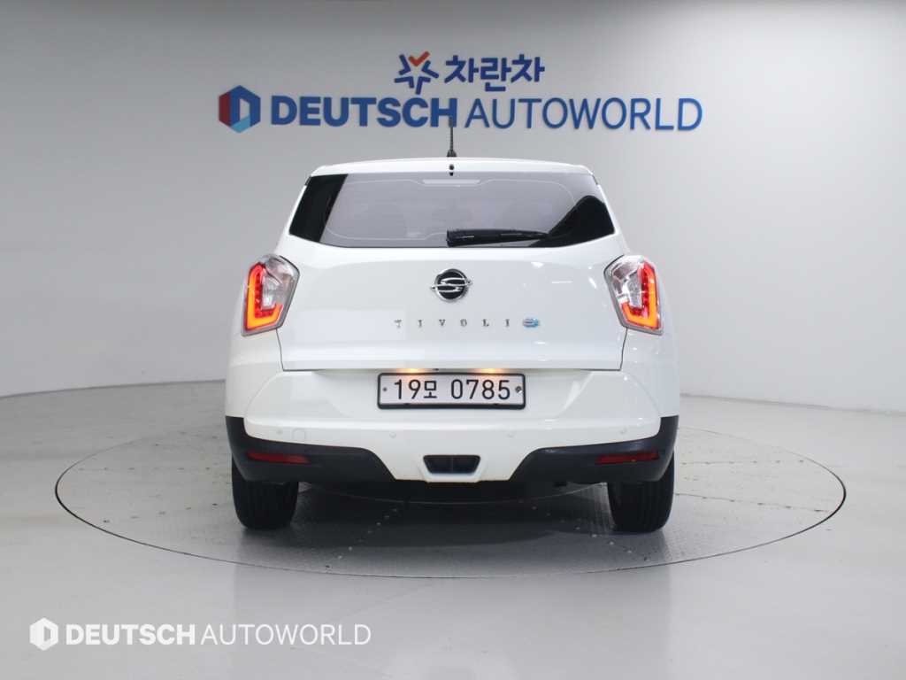 Ssangyong Tivoli - Vista 4
