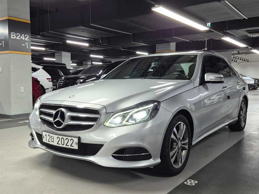 Mercedes Benz E class 2014 Plateado - Importación desde Corea - HF Imports Iquique - Foto 1