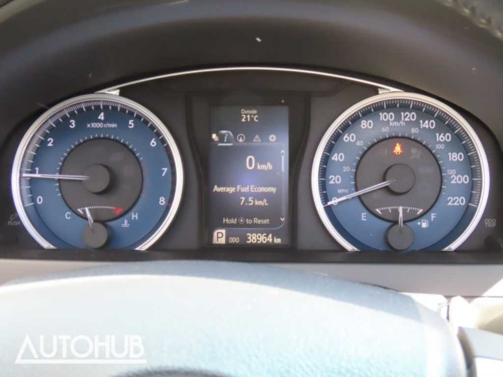 Toyota Camry - Vista 6