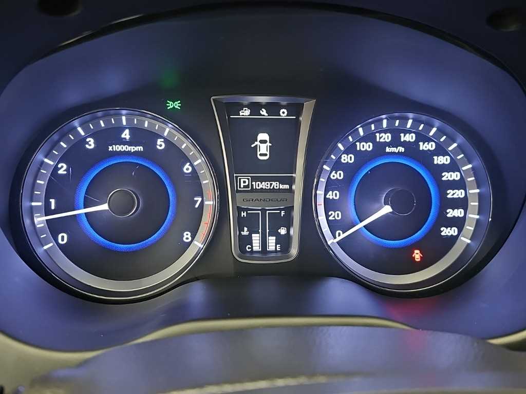 HYUNDAI Grandeur - Vista 6