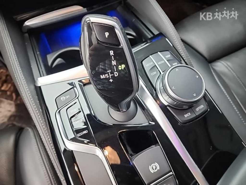 BMW 5 Series - Vista 9