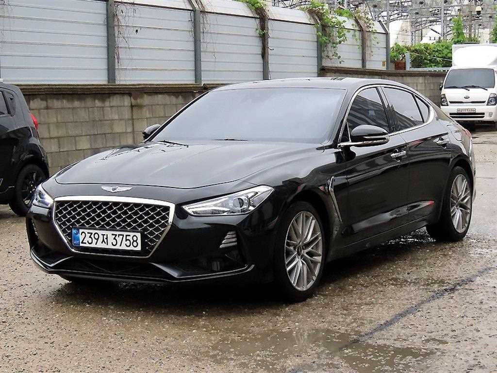 Genesis G70 - Vista 2