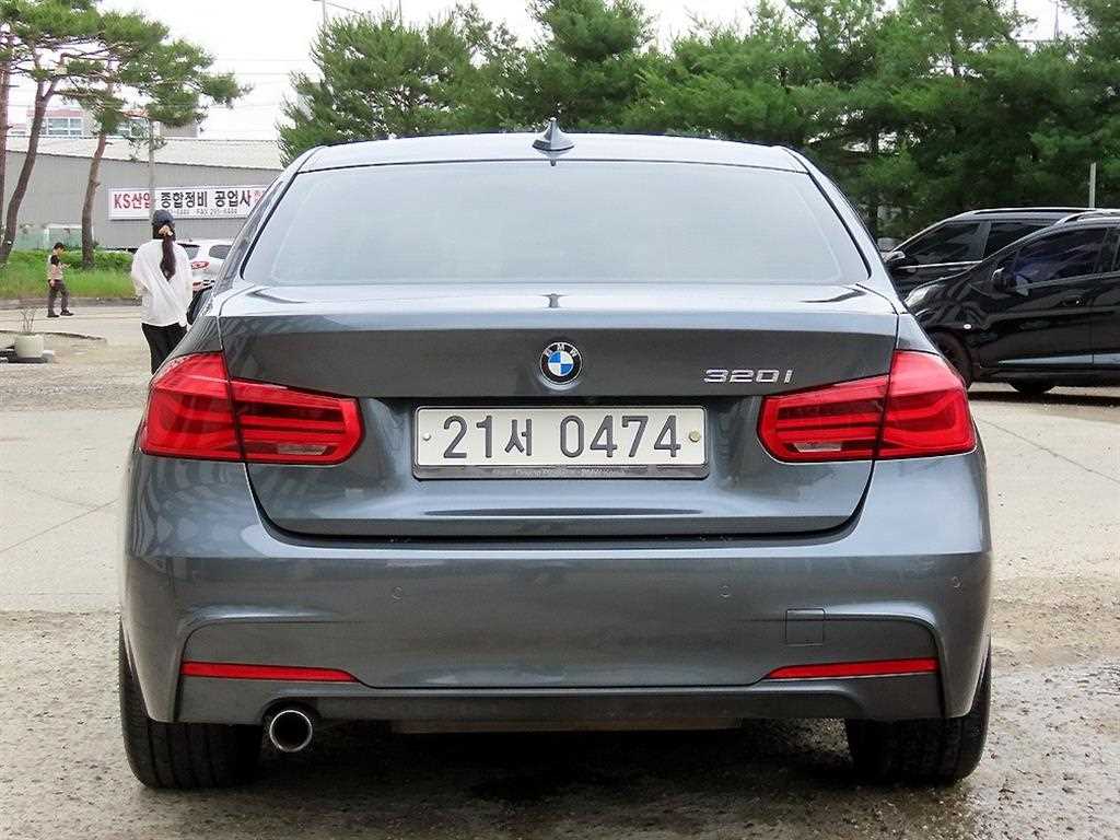 BMW 3 series - Vista 4