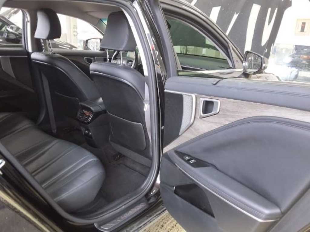 KIA K8 - Vista 6