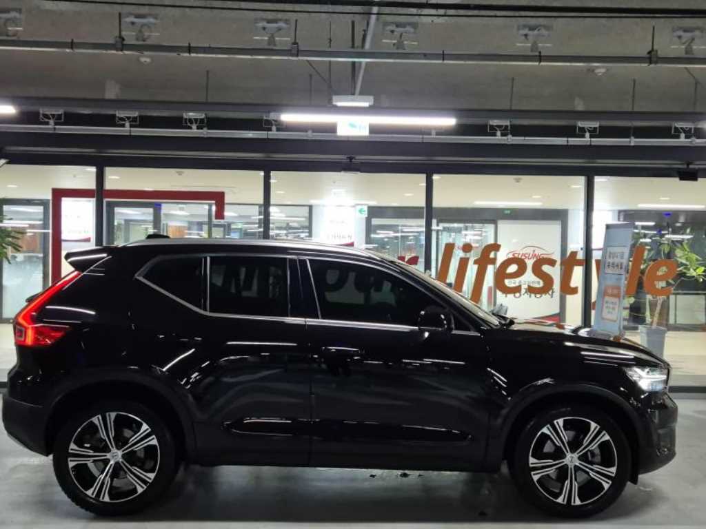 Volvo XC40 - Vista 3