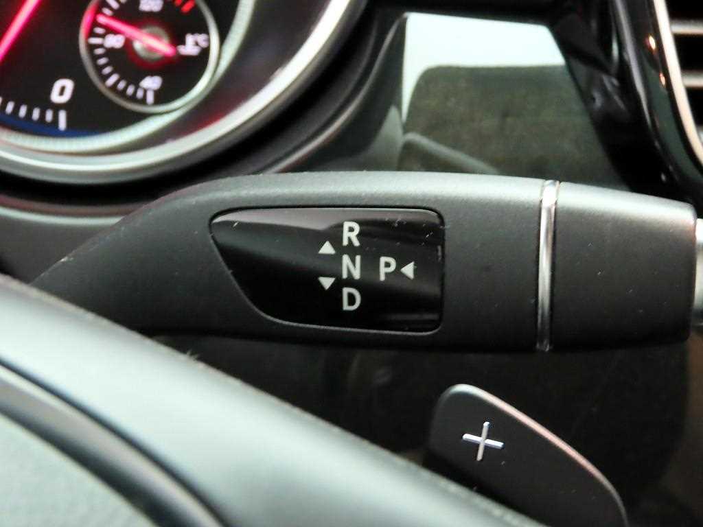 Mercedes Benz GLE Class - Vista 10
