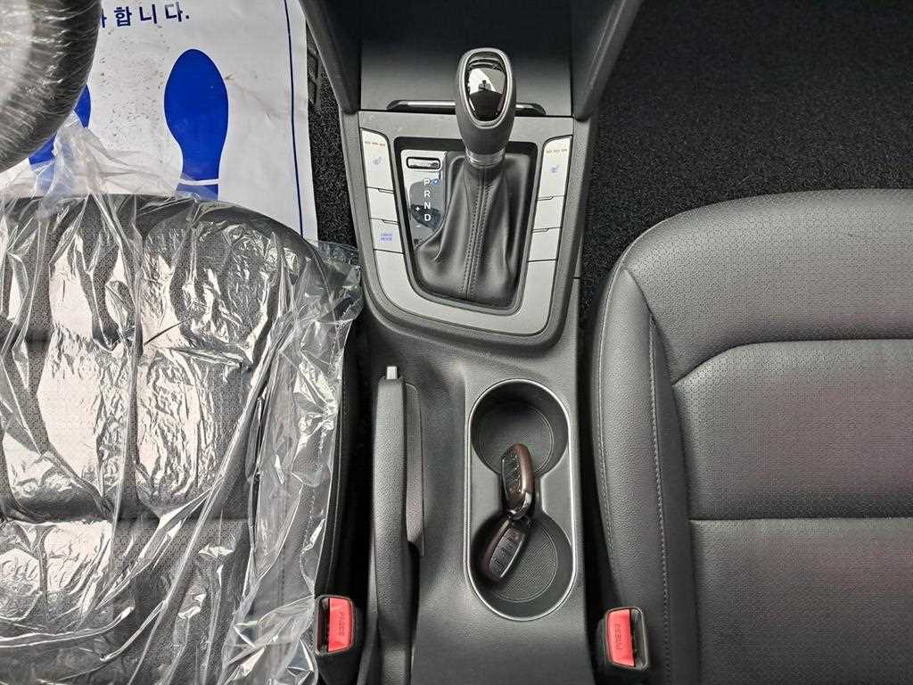 HYUNDAI Avante 2017 Gris - Importación desde Corea - HF Imports Iquique - Foto 13
