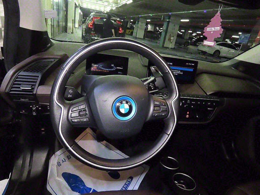 BMW i3 - Vista 8