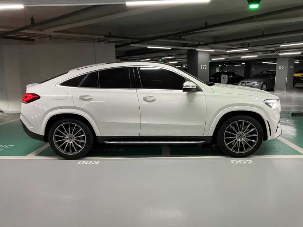 Mercedes Benz GLE Class - Vista 3