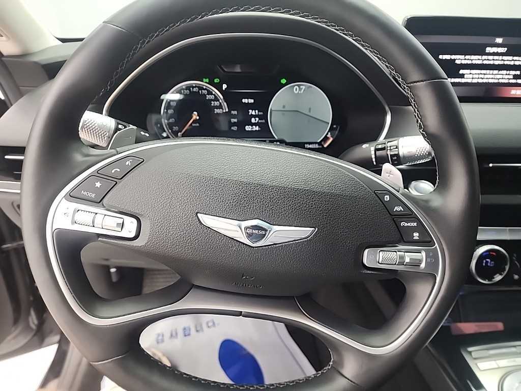Genesis G80 - Vista 9