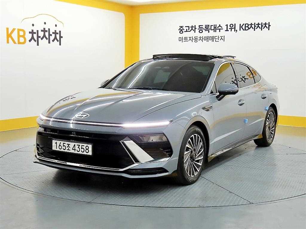 HYUNDAI Sonata - Vista 2