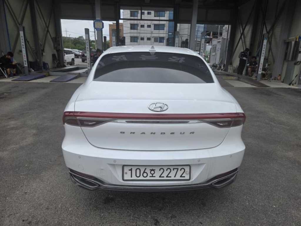 HYUNDAI Grandeur - Vista 2