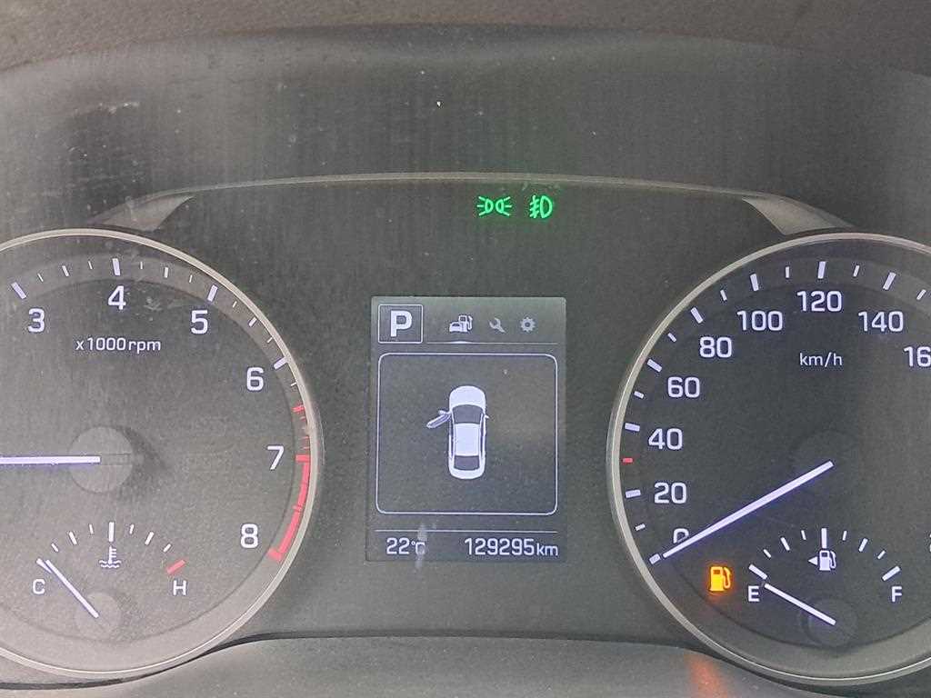 HYUNDAI Avante - Vista 8