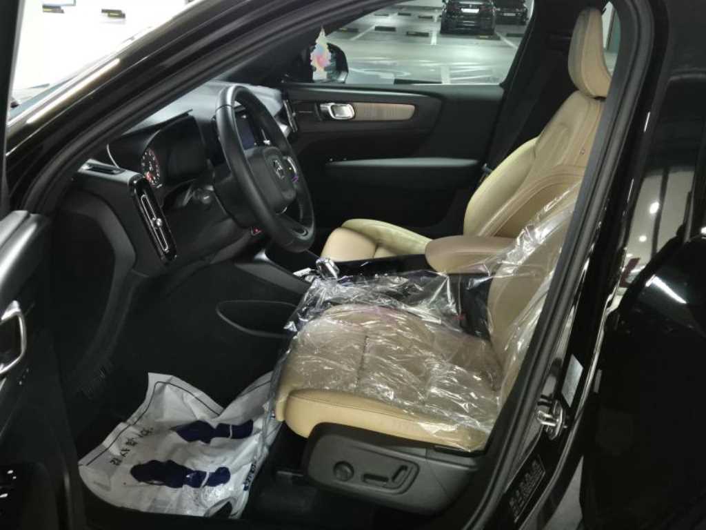 Volvo XC40 - Vista 6