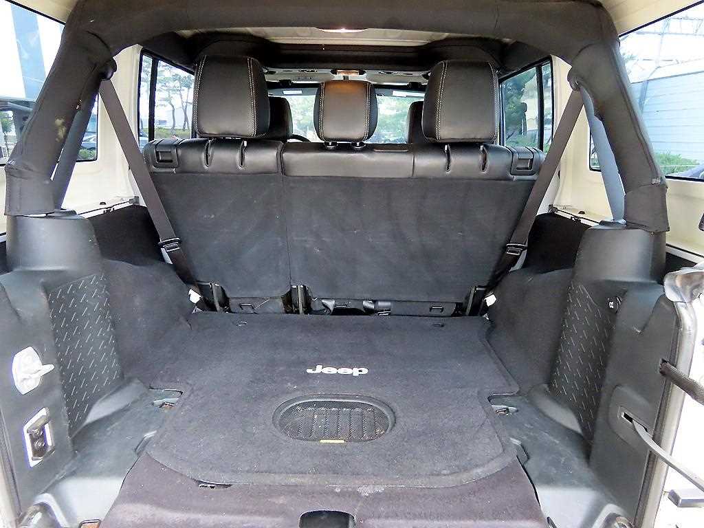 Jeep Wrangler 2016 Blanco - Importación desde Corea - HF Imports Iquique - Foto 17