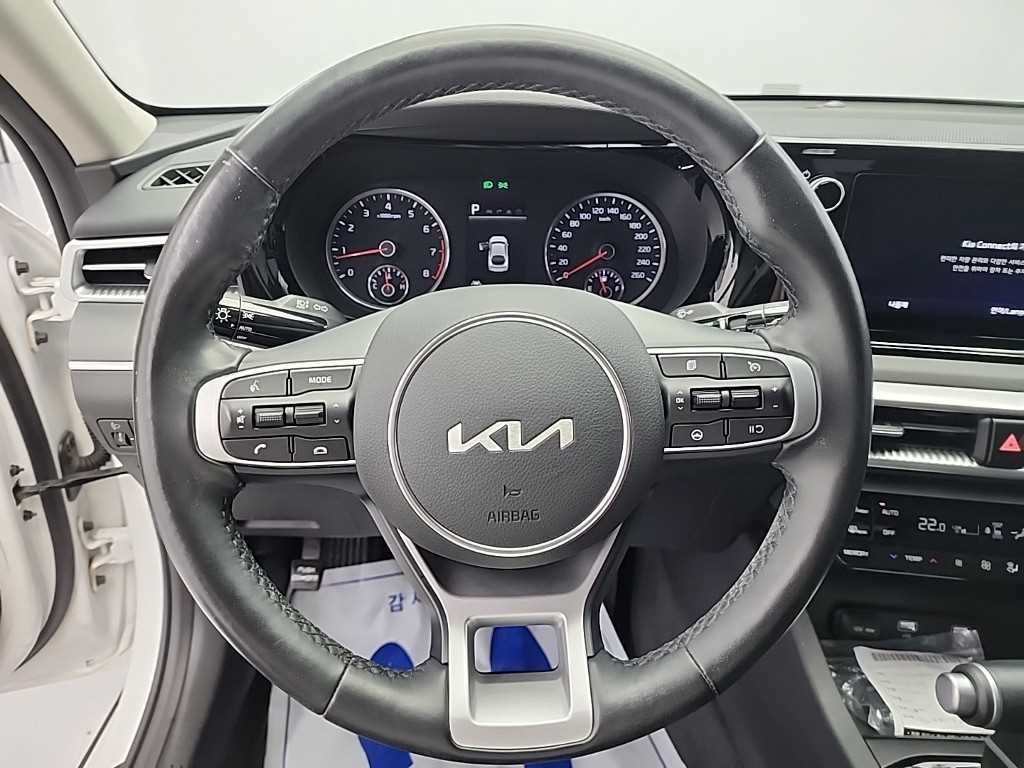 KIA K5 - Vista 9