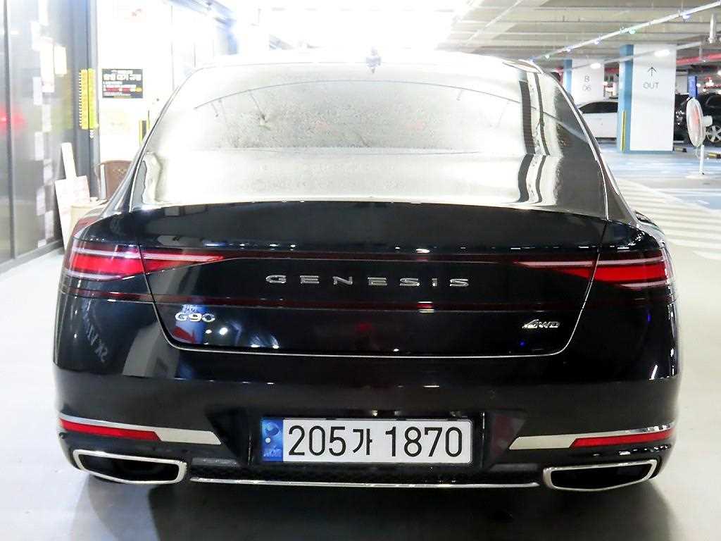 Genesis G90 - Vista 5