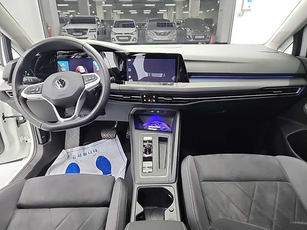 Volkswagen Golf - Vista 7