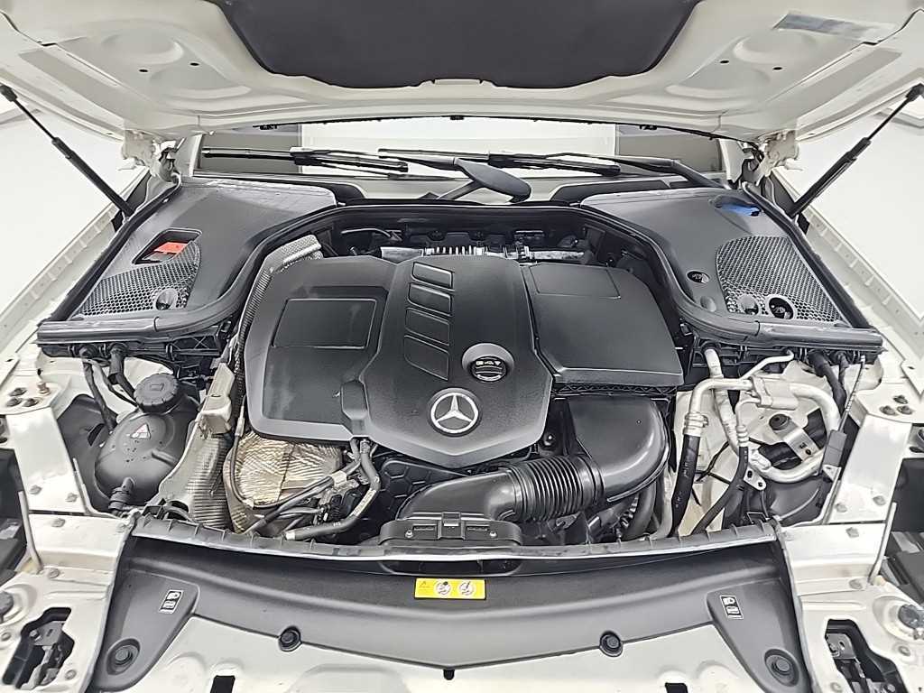 Mercedes Benz E class - Vista 6