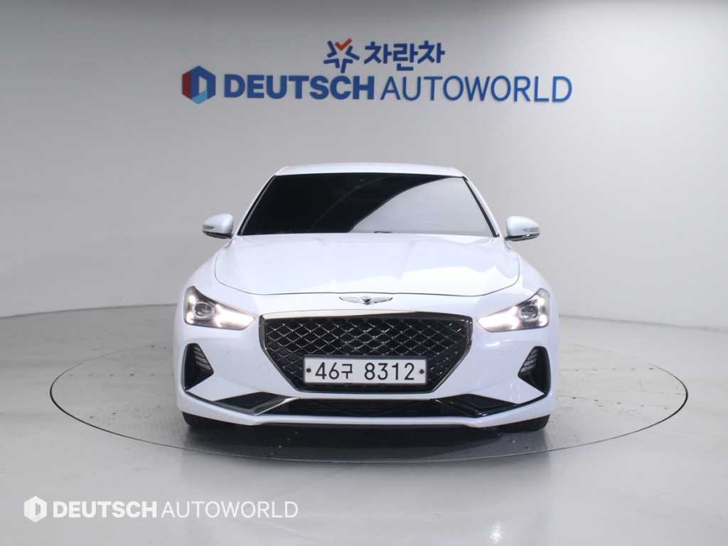 Genesis G70 - Vista 3