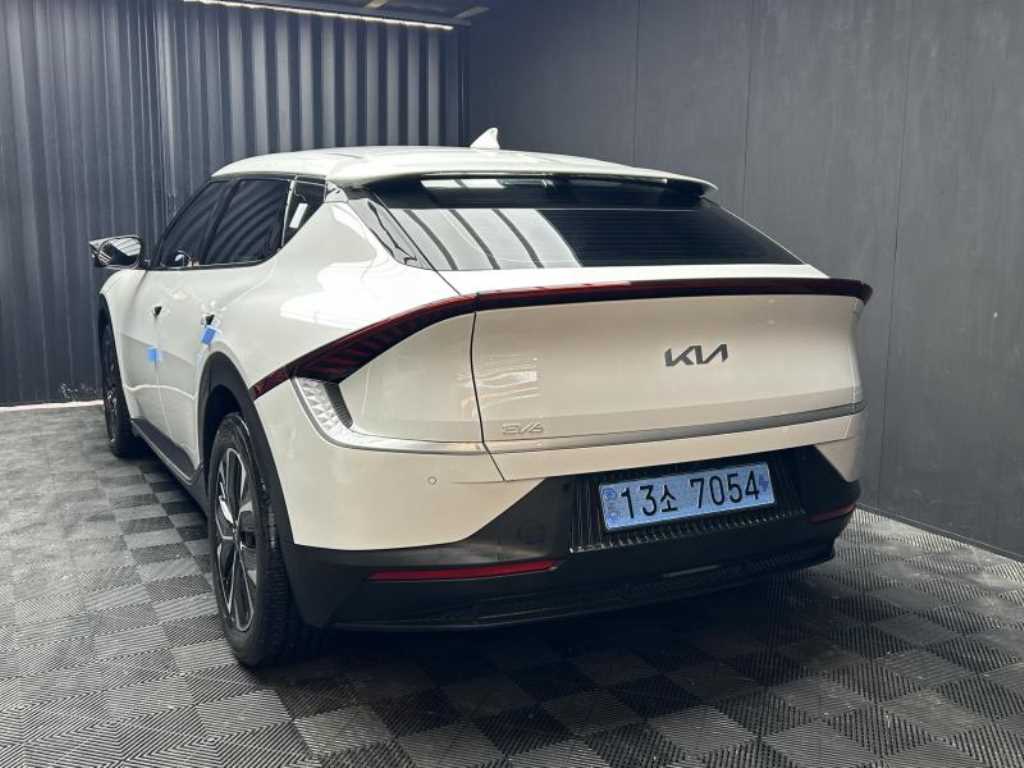 KIA EV6 - Vista 4